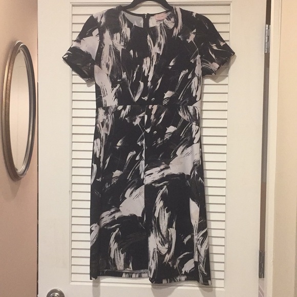 LOVE ADY DRESS - Picture 1 of 2